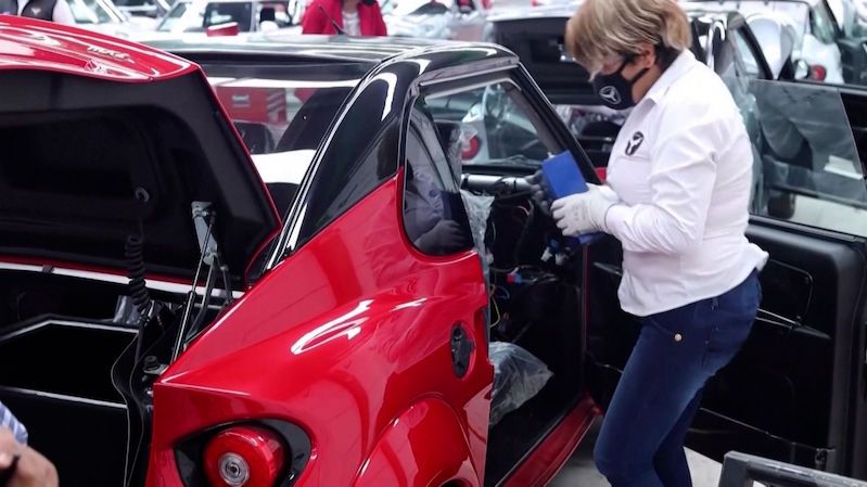 Ženské vedení mexické značky elektromobilů chce řešit genderové problémy ve světě aut